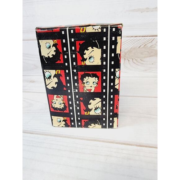 Vintage 1995 Betty Boop Musical Snowglobe I Wanna Be Loved By You - Vandor READ - Picture 12 of 16